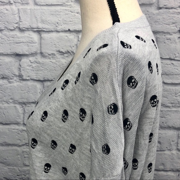 💀Philosophy Black and Gray Skull Sweater Small - Picture 7 of 14